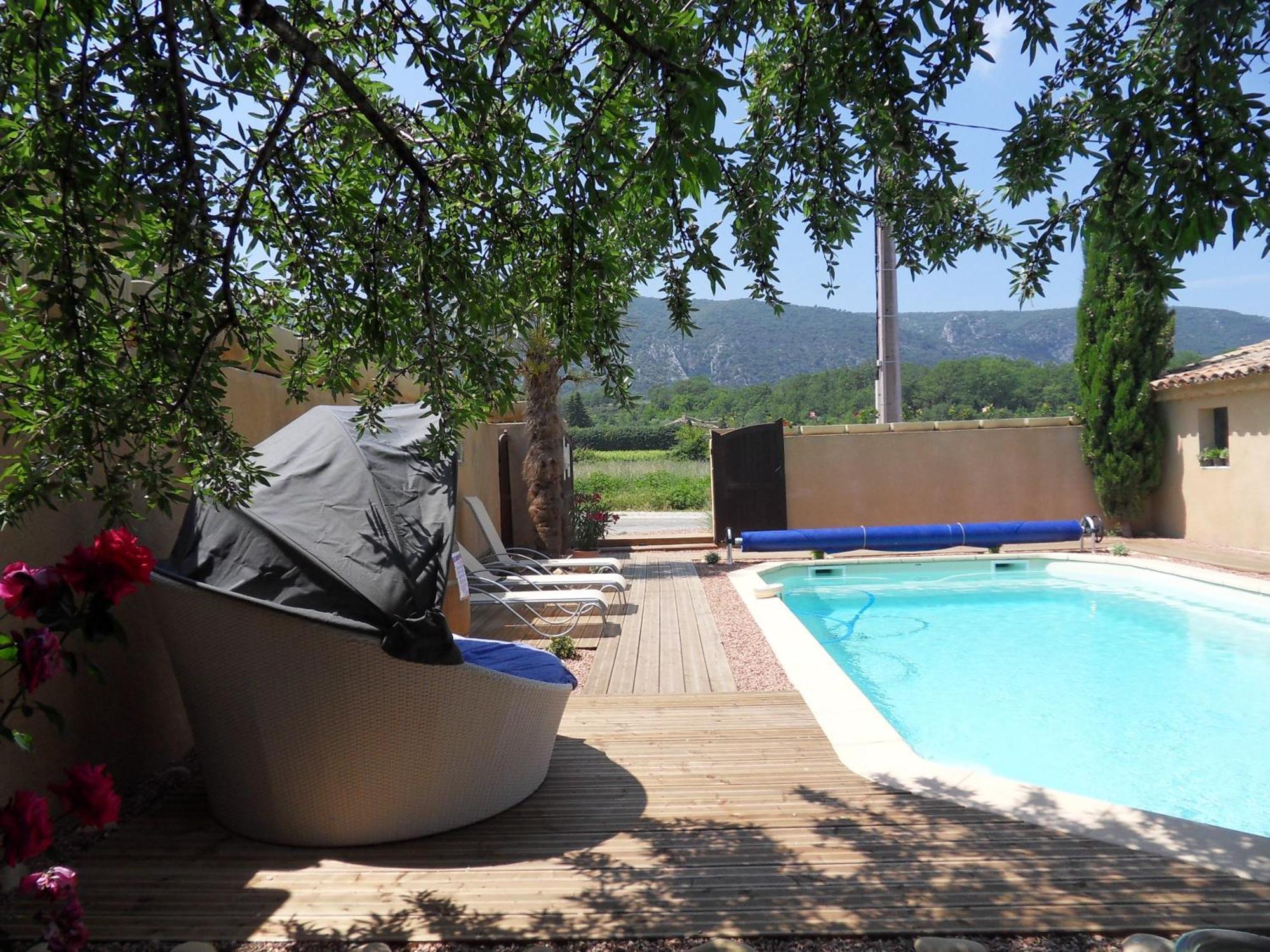 Le Jardin D'Ivana Chambres D'Hotes B&B Avec Piscine Chauffee Oppède Exterior foto