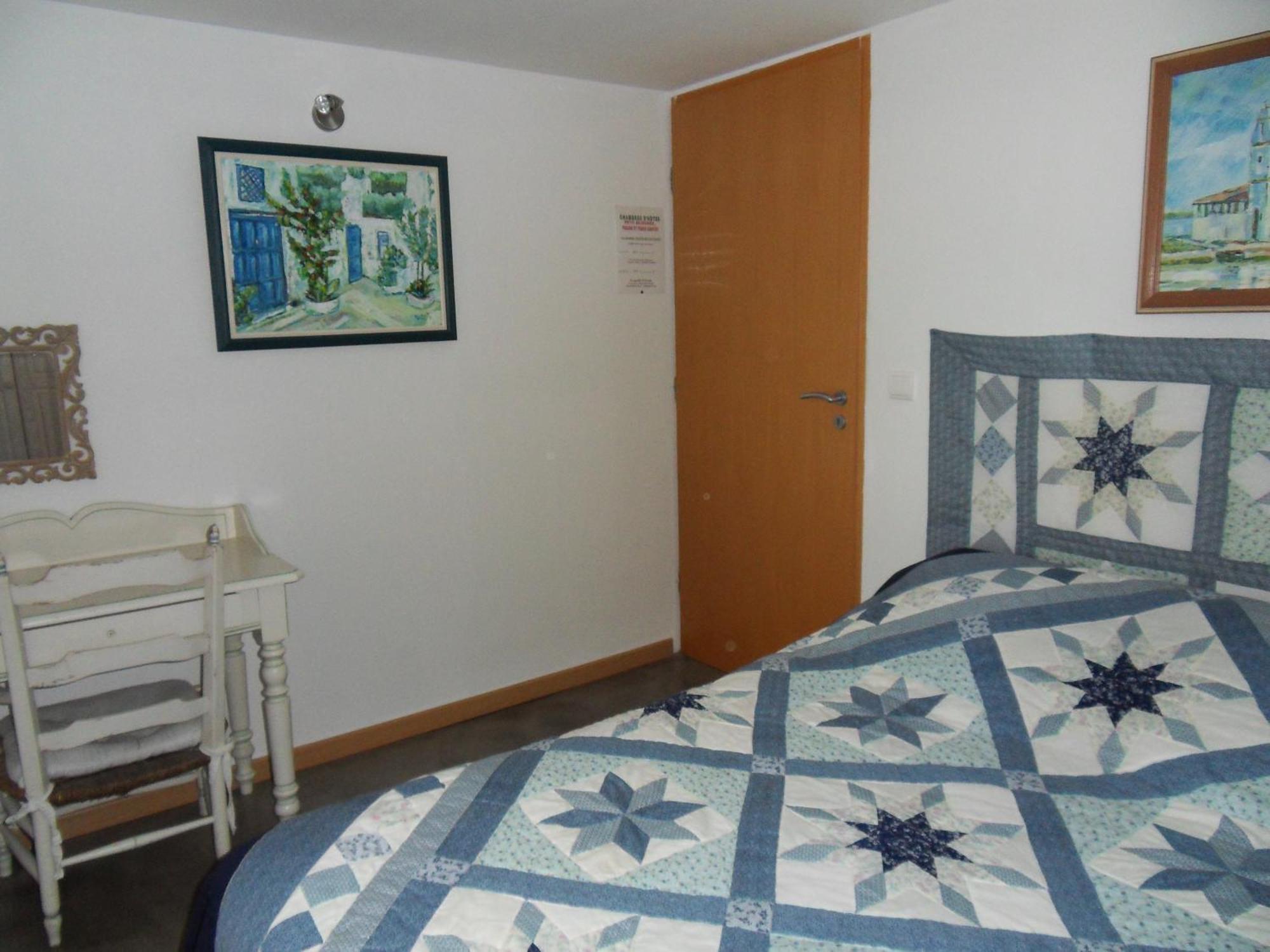 Le Jardin D'Ivana Chambres D'Hotes B&B Avec Piscine Chauffee Oppède Exterior foto