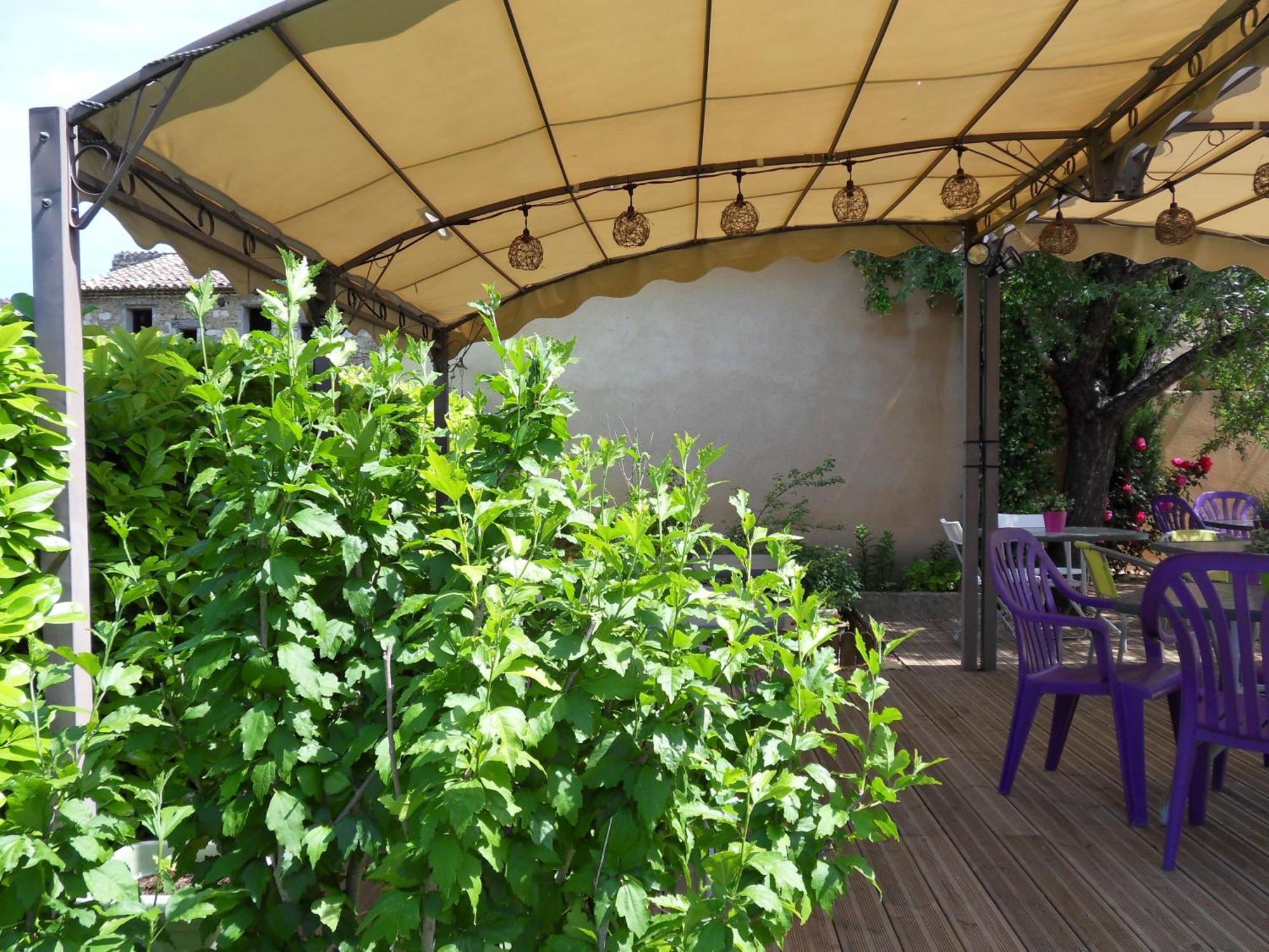 Le Jardin D'Ivana Chambres D'Hotes B&B Avec Piscine Chauffee Oppède Exterior foto