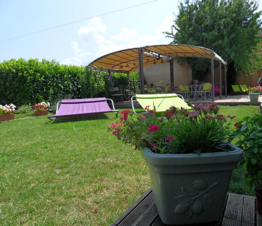Le Jardin D'Ivana Chambres D'Hotes B&B Avec Piscine Chauffee Oppède Quarto foto